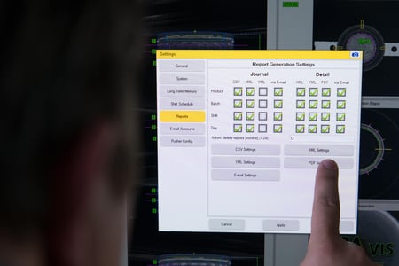 Einstellung für die automatisierte umfassende Berichterstattung in der IntraVision Inspektionssoftware einer CapWatcher Q-Line