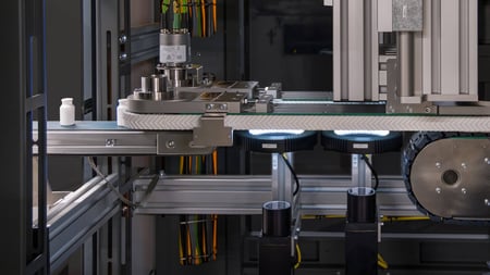 Automatische Anpassung des Klemmgurtförderers bei Produktwechsel im SpotWatcher