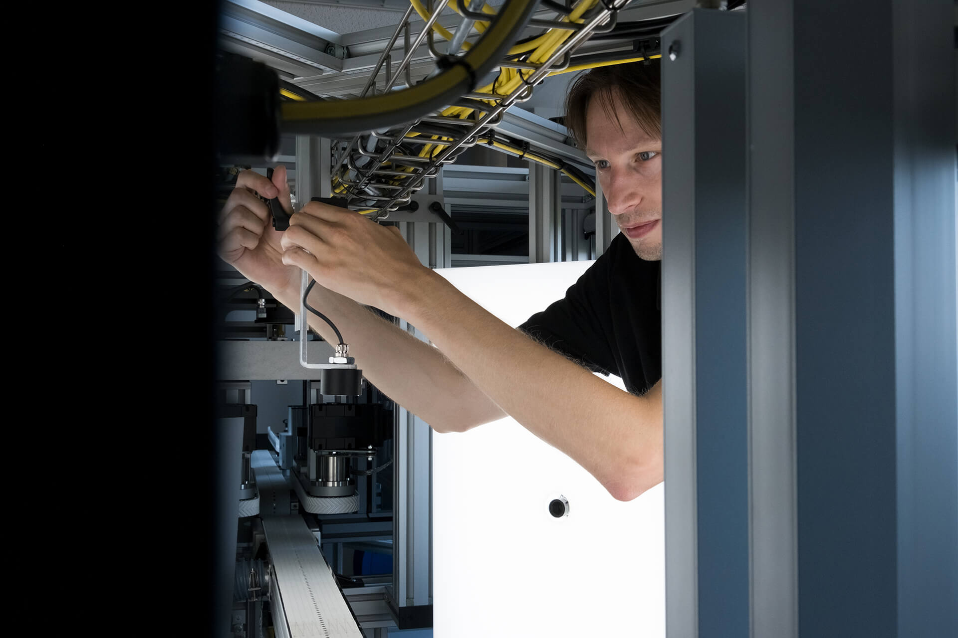 intravis-technician-spotwatcher-web