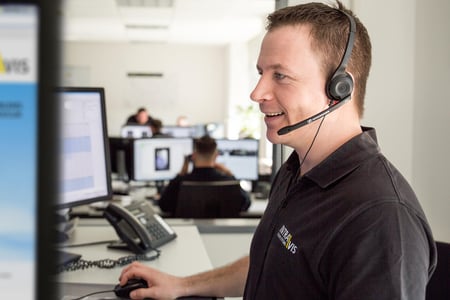 24/7 hotline with experienced technicians around the world