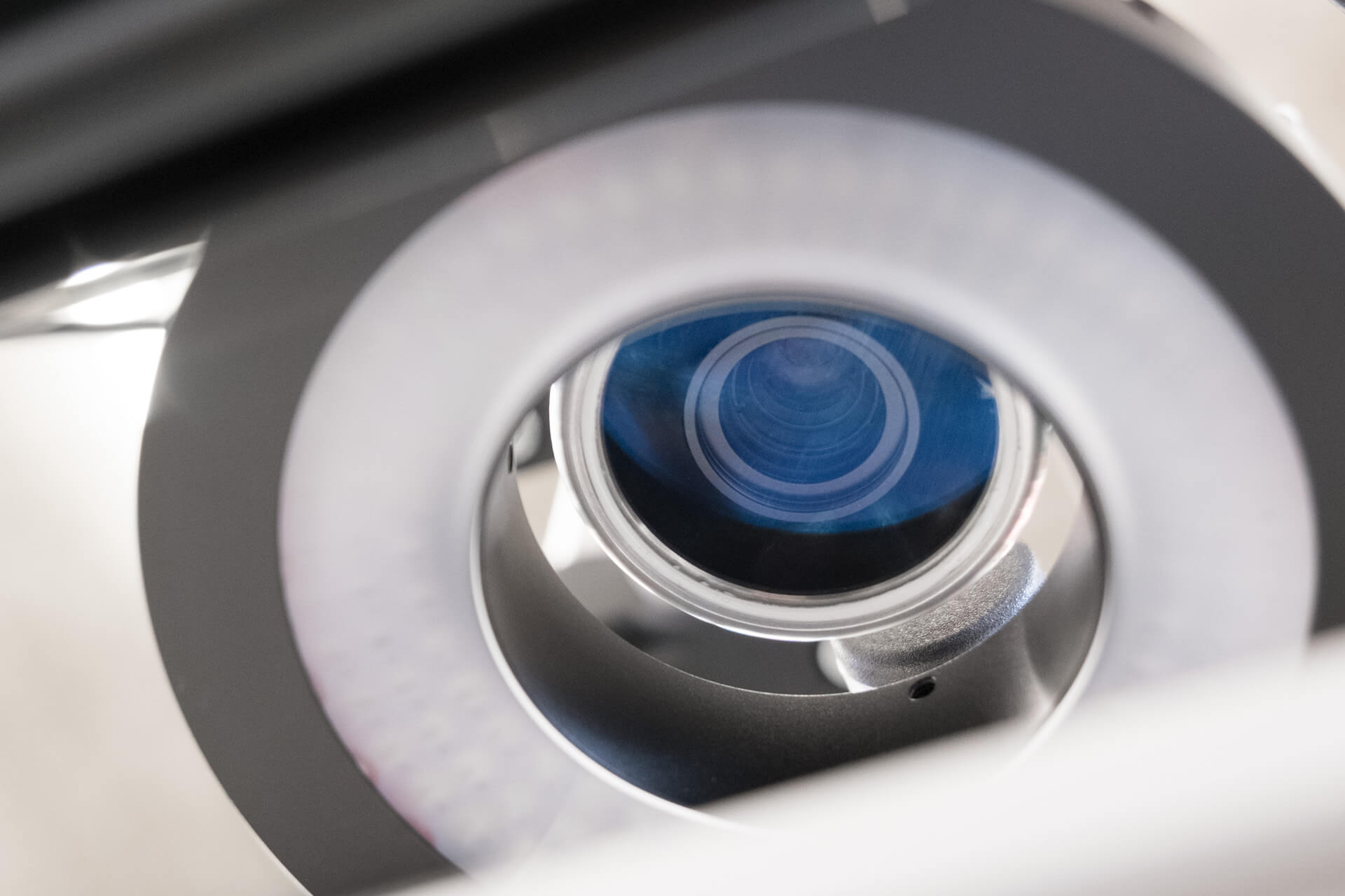 intravis-vision-inspection-intraone-closure-inspection-very-close-up-1920x1280px